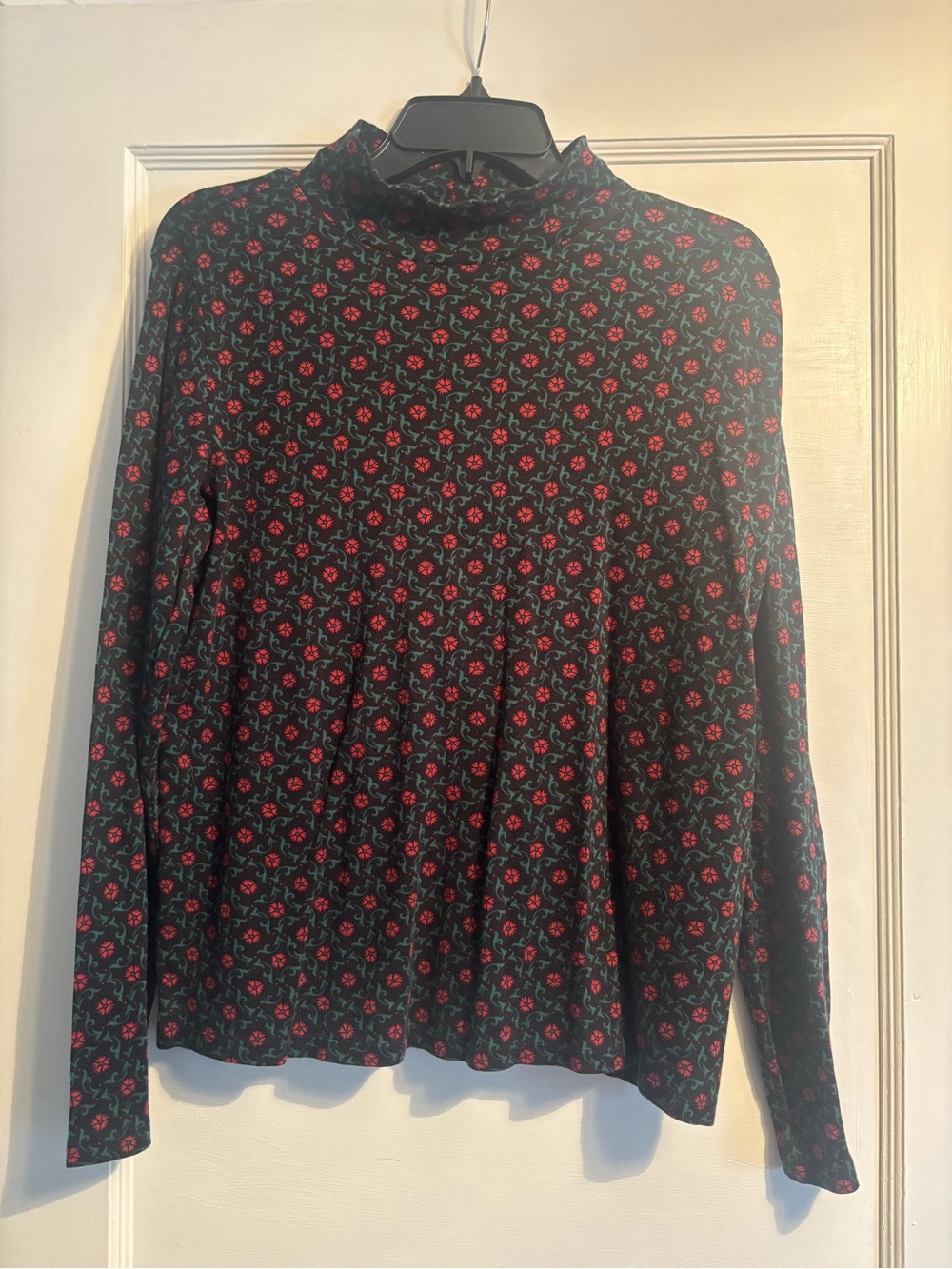 croft & barrow Black Floral Mock Neck Long Sleeve Top with Red and Green Motif